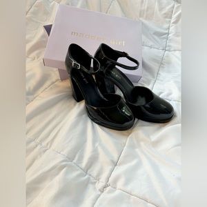 Black 4 1/2 inch Black Madden Girl Heel. Size 8.5.